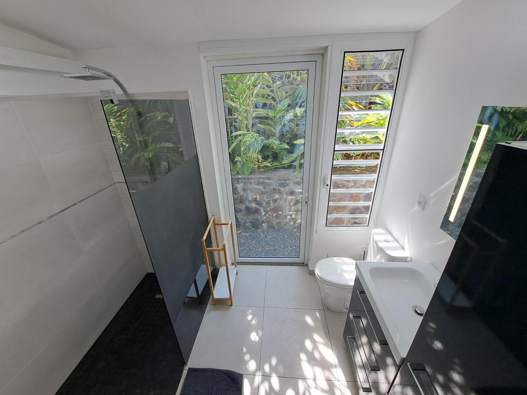 Villa Tropicale - Meuble De Tourisme 4 Etoiles Saint-Gilles-les-Bains Exterior foto